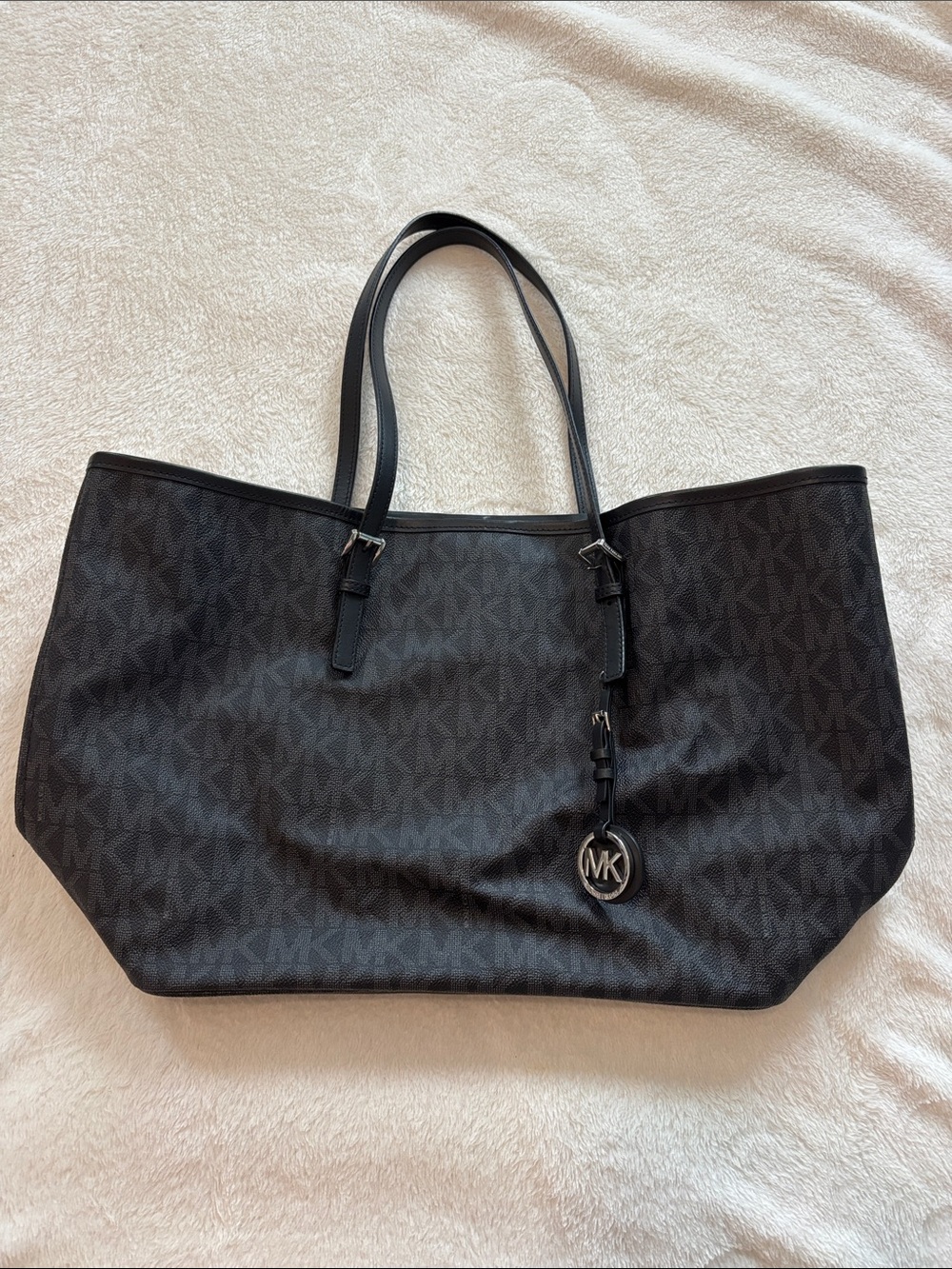 🌺Michael Kors Black Jet Set MK Logo Tote